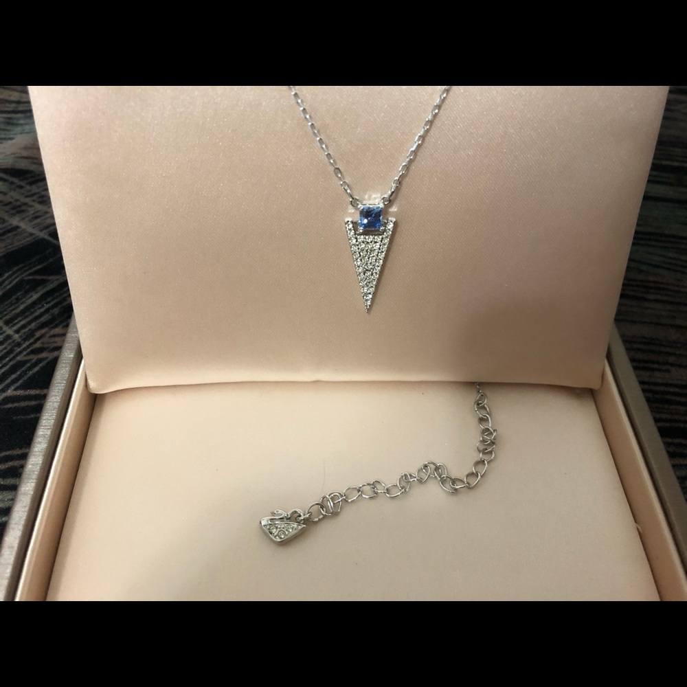 SWAROSKI necklace